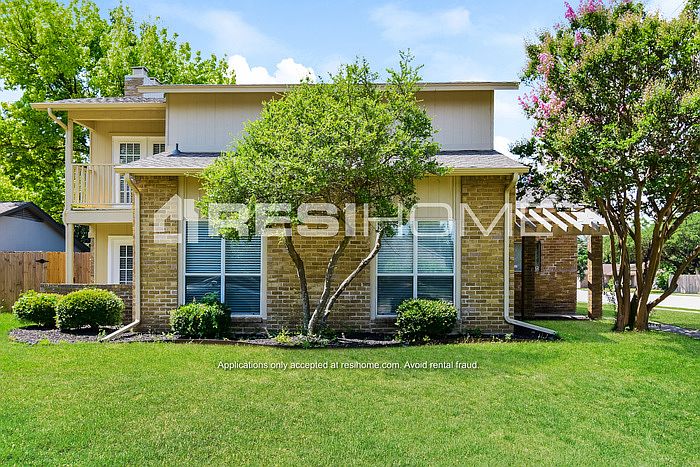 1st image of 431 Bedford Dr
