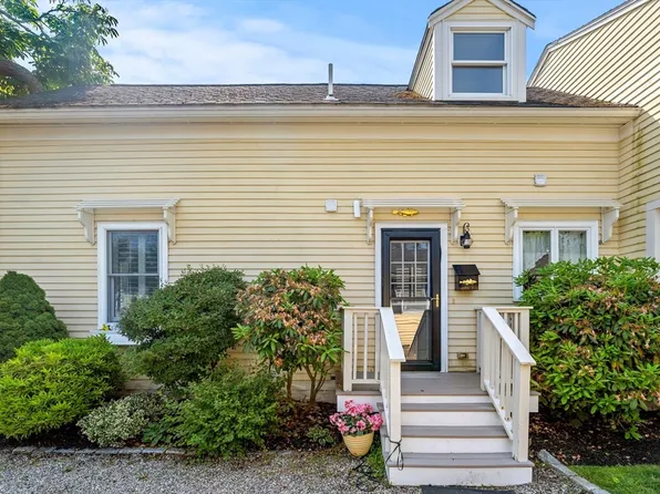 35 Commercial St #A, Marblehead, MA 01945