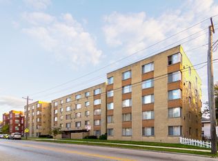 Chicago Place Apartments, Elgin, IL 60120