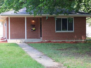 2015 Shelley Dr, Rockford, IL 61101