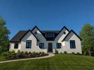 9034 York Crest Dr, Saline, MI