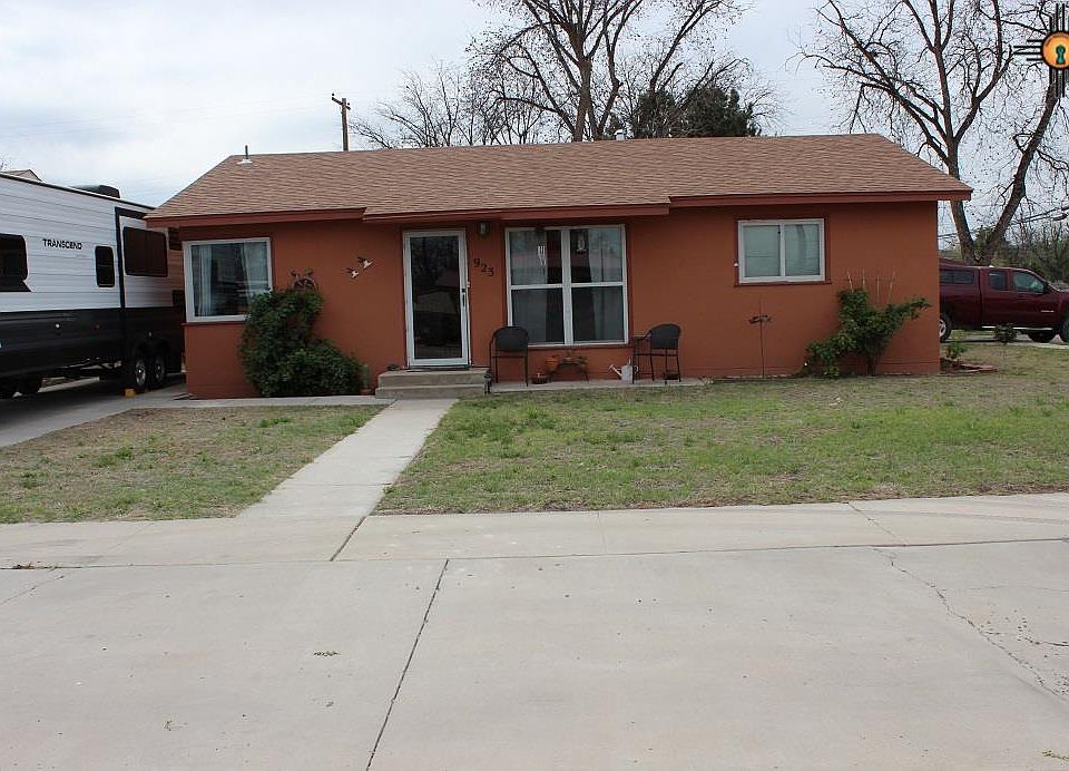 1st image of 923 Alamosa St