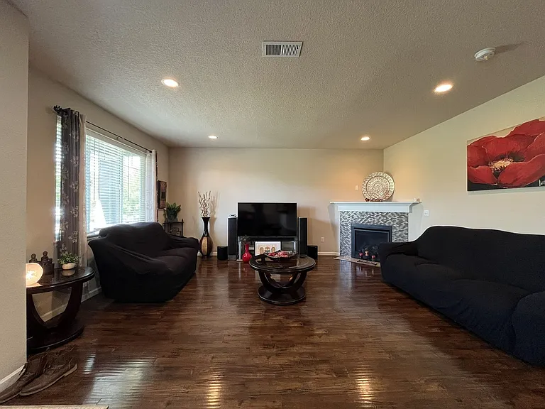 7114 NW 167th Ave — Photo 11