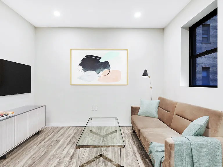 125 W 16th St #6C — Photo 1