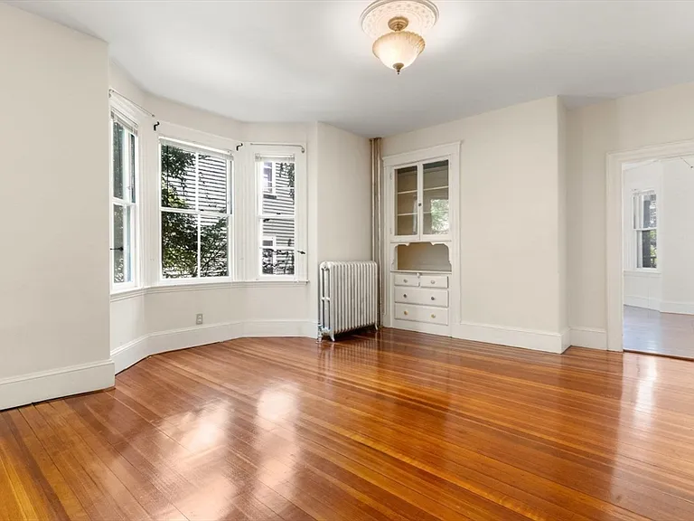 7 Burr St #1 — Photo 13