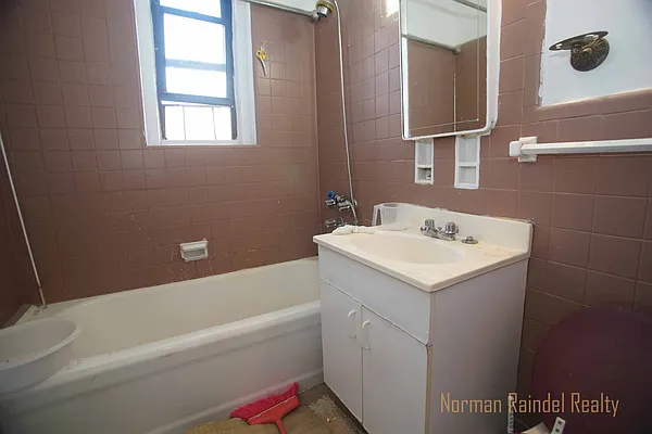 Rented by Norman Raindel, LREB | media 47