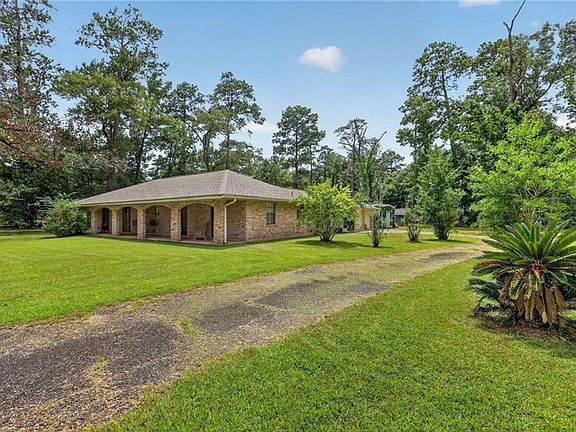 3rd image of 41325 Crown Drive Ext