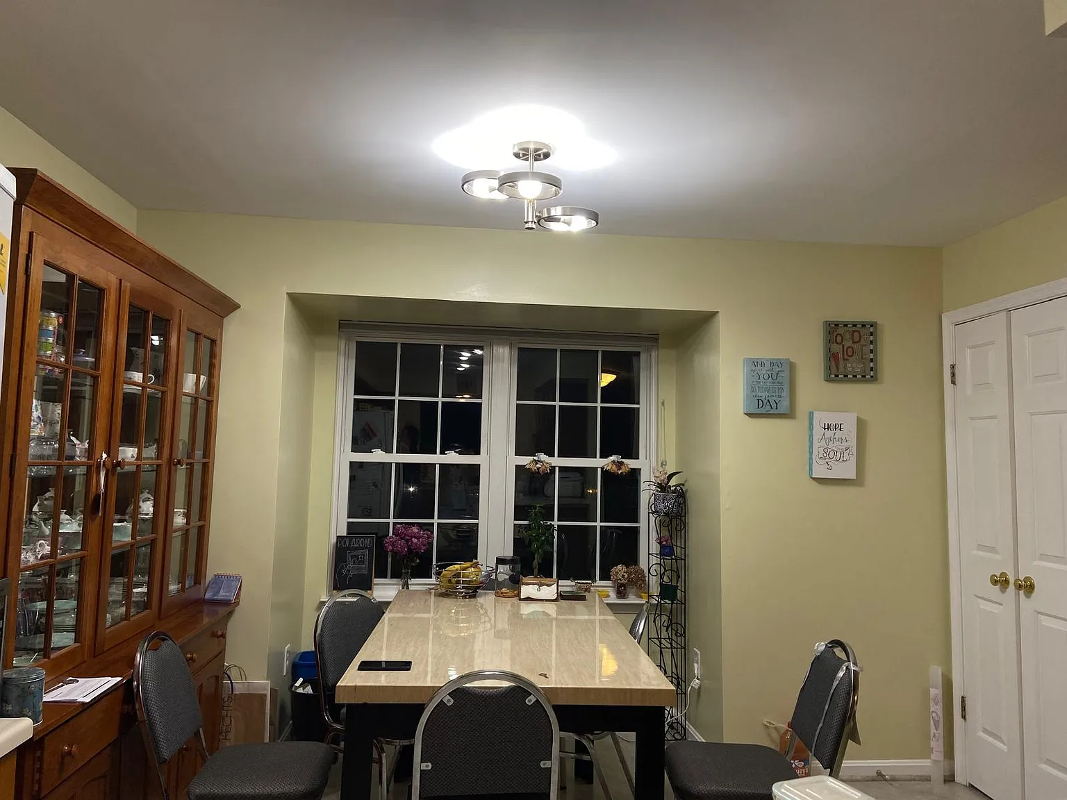 3 bed, 2.5 bath, 1584 sqft, $2,800 — Photo 4