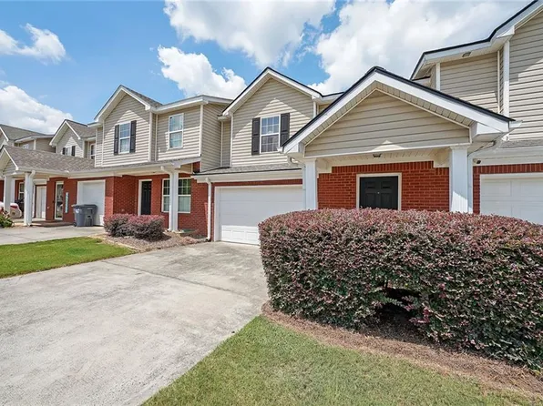 352 Tara Commons Cir, Loganville, GA 30052