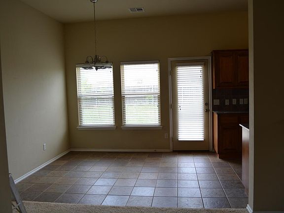 5th image of 2421 Wheatland Pl