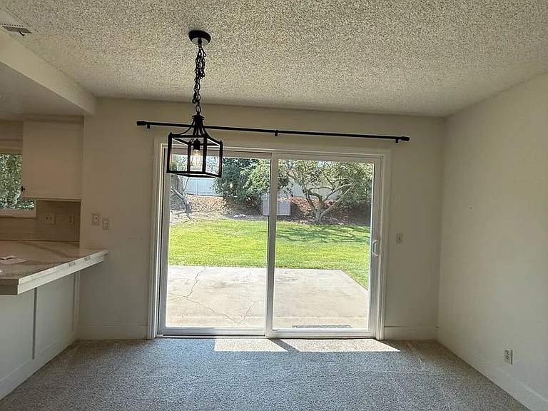1406 Oak Knoll Rd — Photo 16