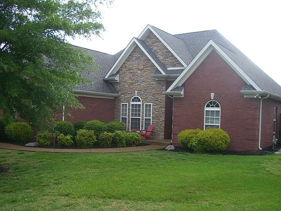 3rd image of 826 Chaqueta Ct