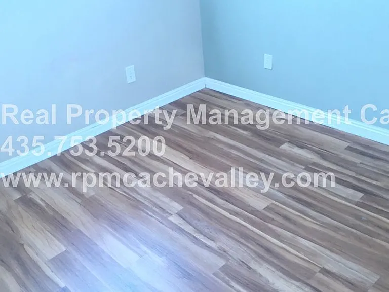 325 Boulevard #1-3 — Photo 9