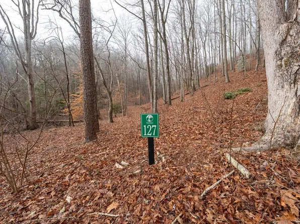 127 Timber Ridge Dr, Murphy, NC 28906