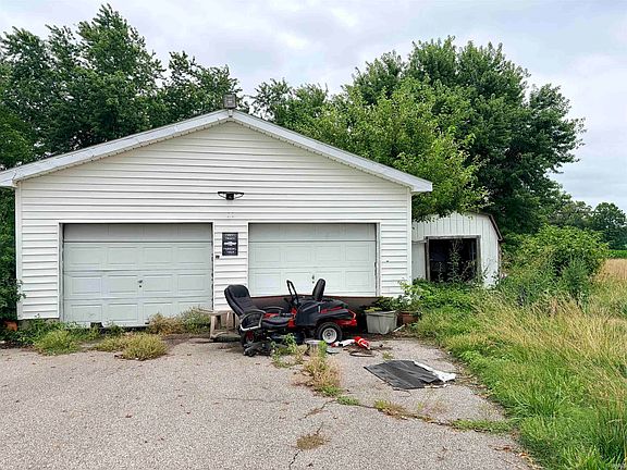 2nd image of 3801 Anderson Rd