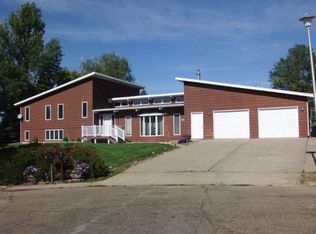 3 Bradford Ct, Glendive, MT 59330