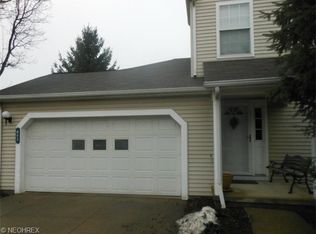 852 Overlook Ridge Dr, Cleveland, OH 44109