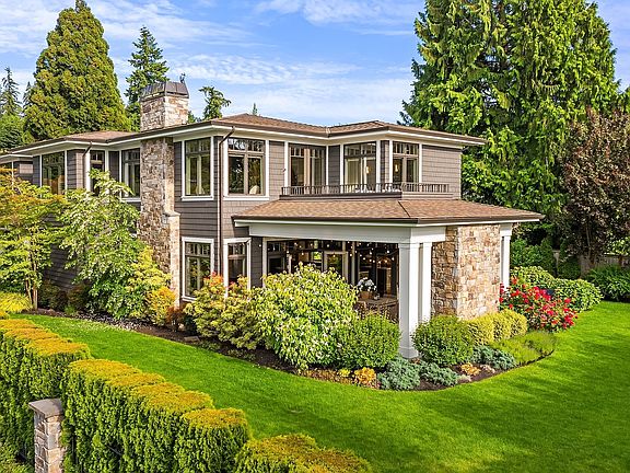 3rd image of 9109 NE 35th Place