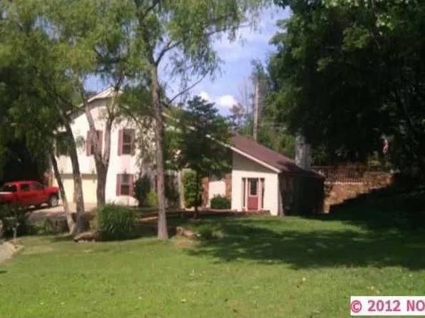 1301 Ravenwood Ct, Bartlesville, OK 74006