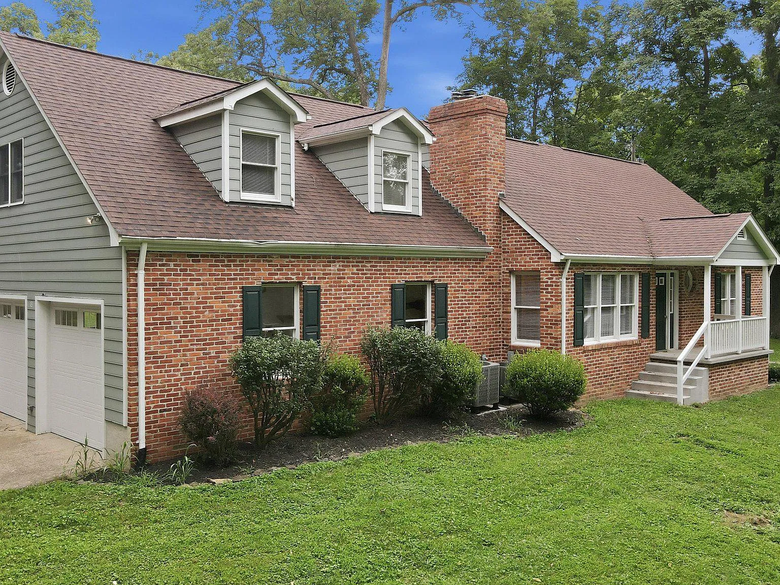 3 bed, 2293 sqft, $3,000 — Photo 2