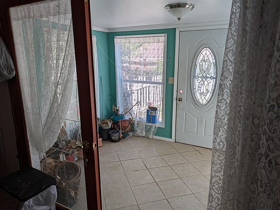 3rd image of 517 1/2 Woodlawn Ave