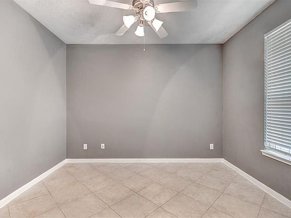 3rd image of 3806 Glover Meadows Ln