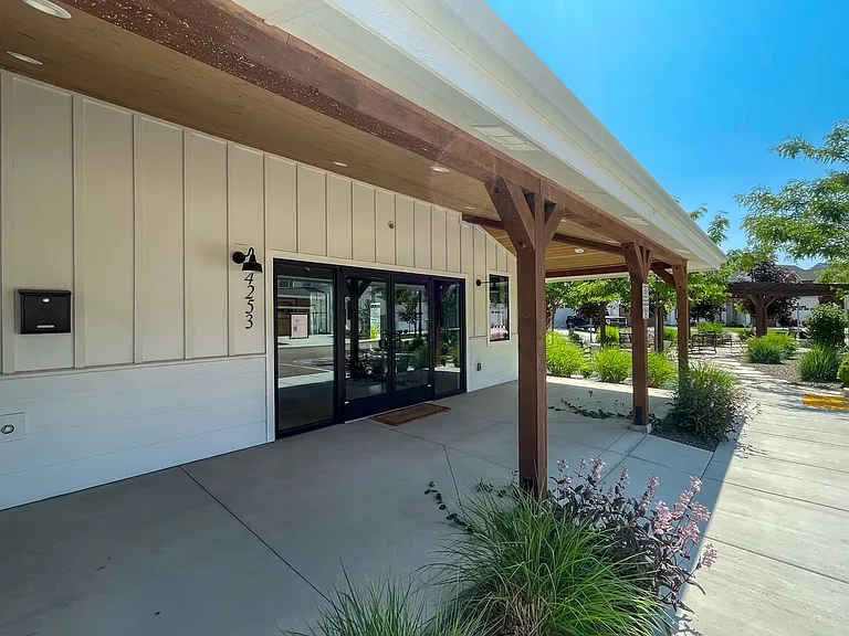 4200 W Lovegood Ln — Photo 11