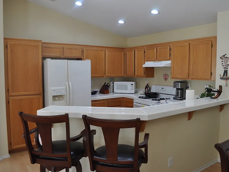 278 Brookview Ct — Photo 6
