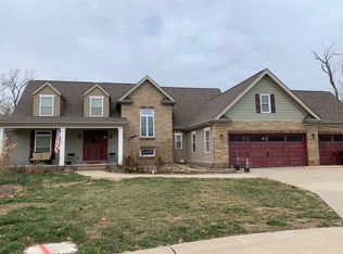 115 Place De Yeager, Lake Saint Louis, MO 63367