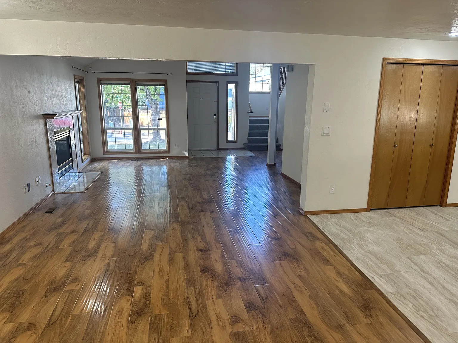 5 bed, 2.5 bath, 2628 sqft, $4,200 — Photo 4