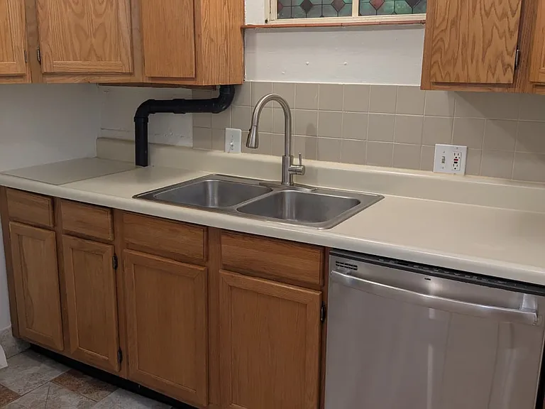 525 N Clayton St #B — Photo 5