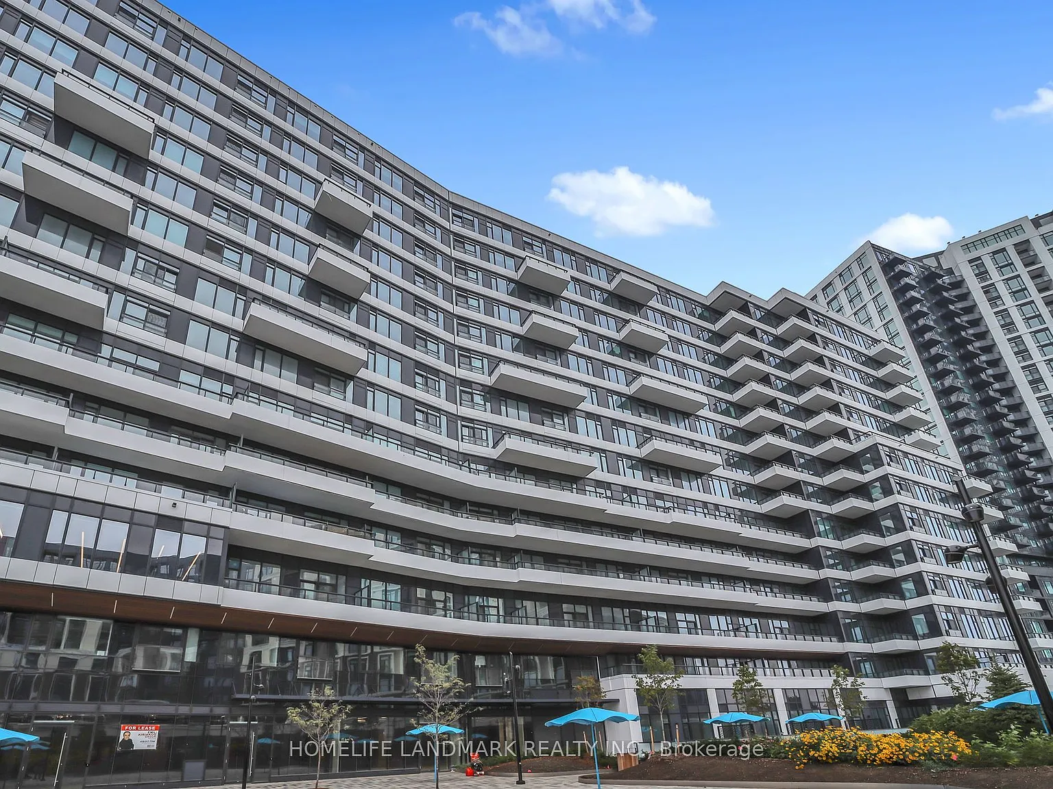 2 bed, $2,598 — Photo 1