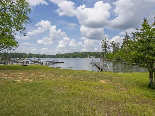 156 Point Circle Rd, Prosperity, SC 29127