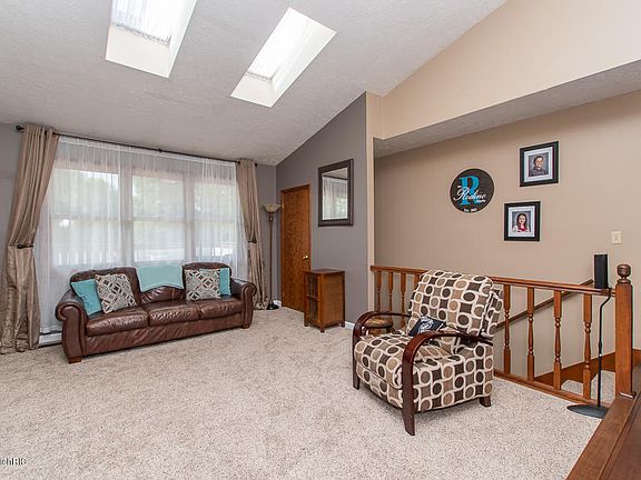 5th image of 9648 Firefly Ave