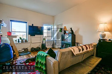 Rented by ZealEstate Group Inc