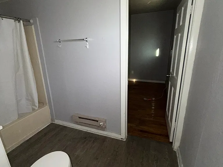 746 E Laurel St #2F — Photo 15