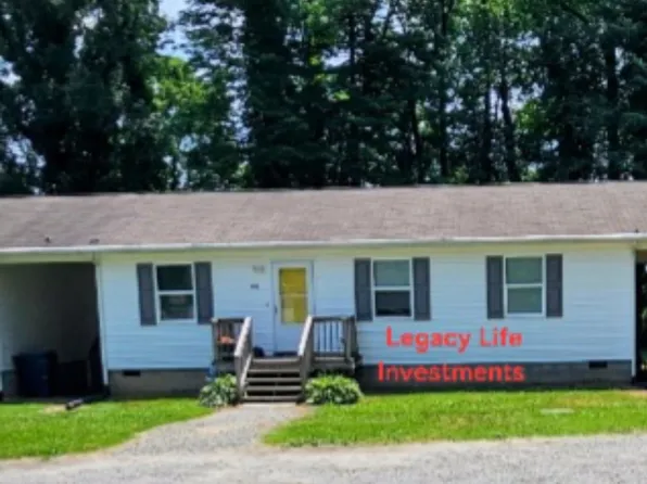 949 Irvington Rd, Weems, VA 22576