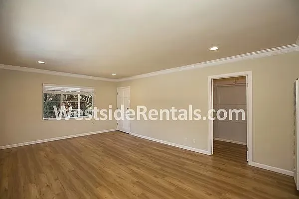 1760 Malcolm Ave #1760 — Photo 12