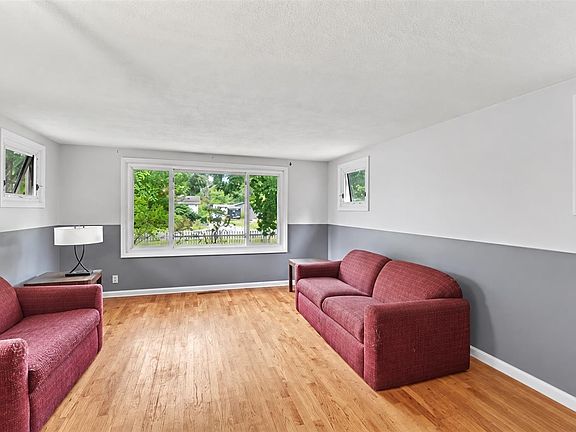 3rd image of 1237 Clinch St