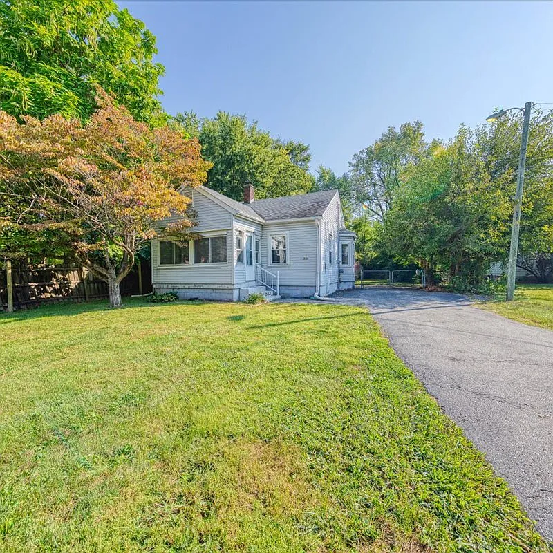 4103 Carson Ave — Photo 2
