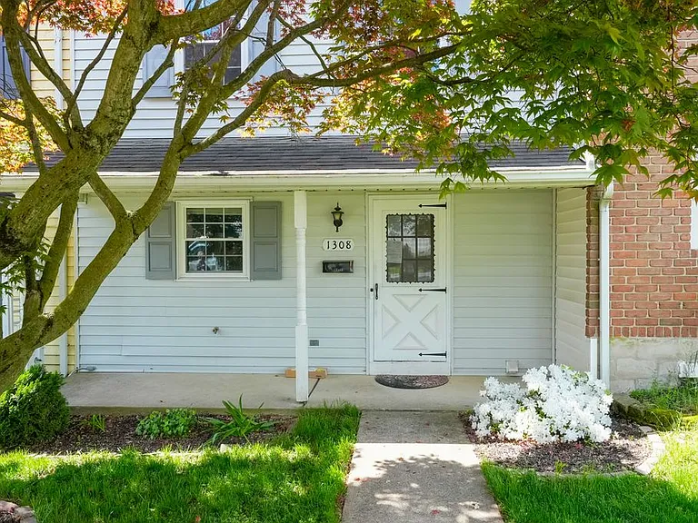 1308 S Mount Joy St — Photo 44