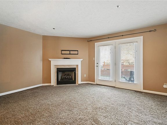 3rd image of 1315 Meadowbrook Dr N
