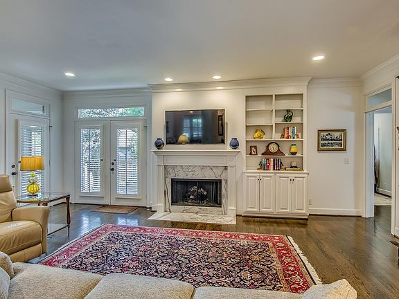 4th image of 100 Cantrell Sq