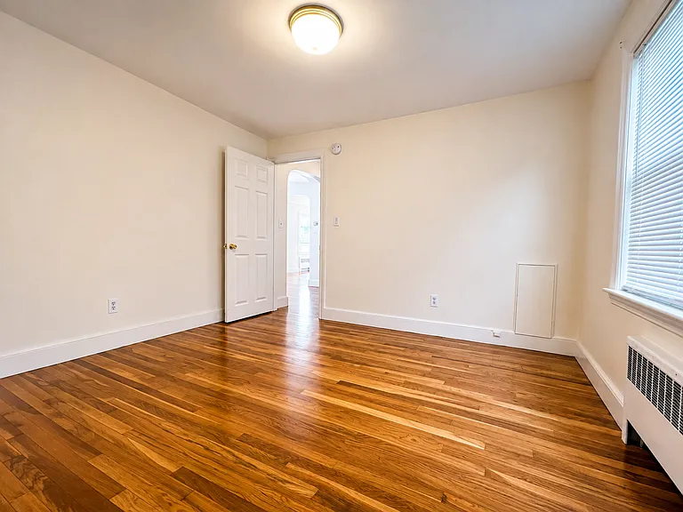 67 Waverley St #67 — Photo 11