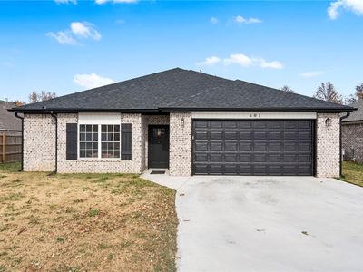 601 Lake Francis Dr, Siloam Springs, AR, 72761