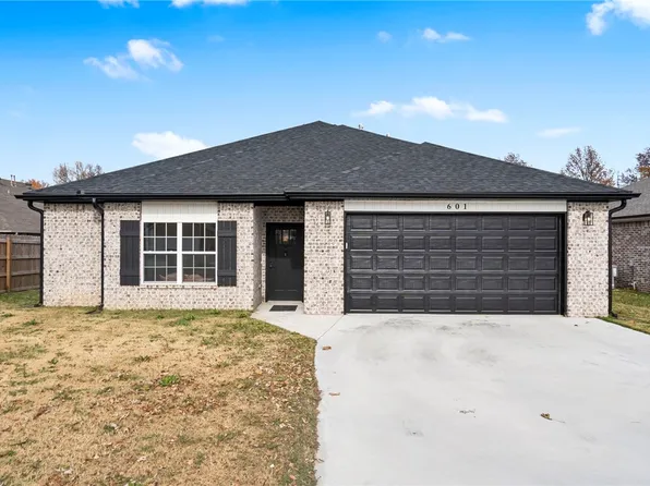 601 E Lake Francis Dr, Siloam Springs, AR 72761