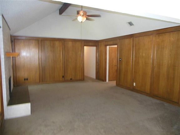 3rd image of 7416 Meadowview Ter
