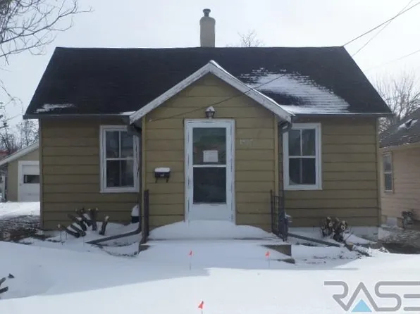 1517 W 9th St, Sioux Falls, SD 57104