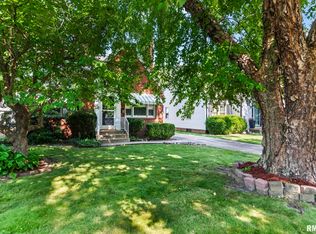 2432 S State St, Springfield, IL 62704