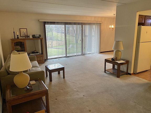 3rd image of 2 Potawatomie Trl APT 2